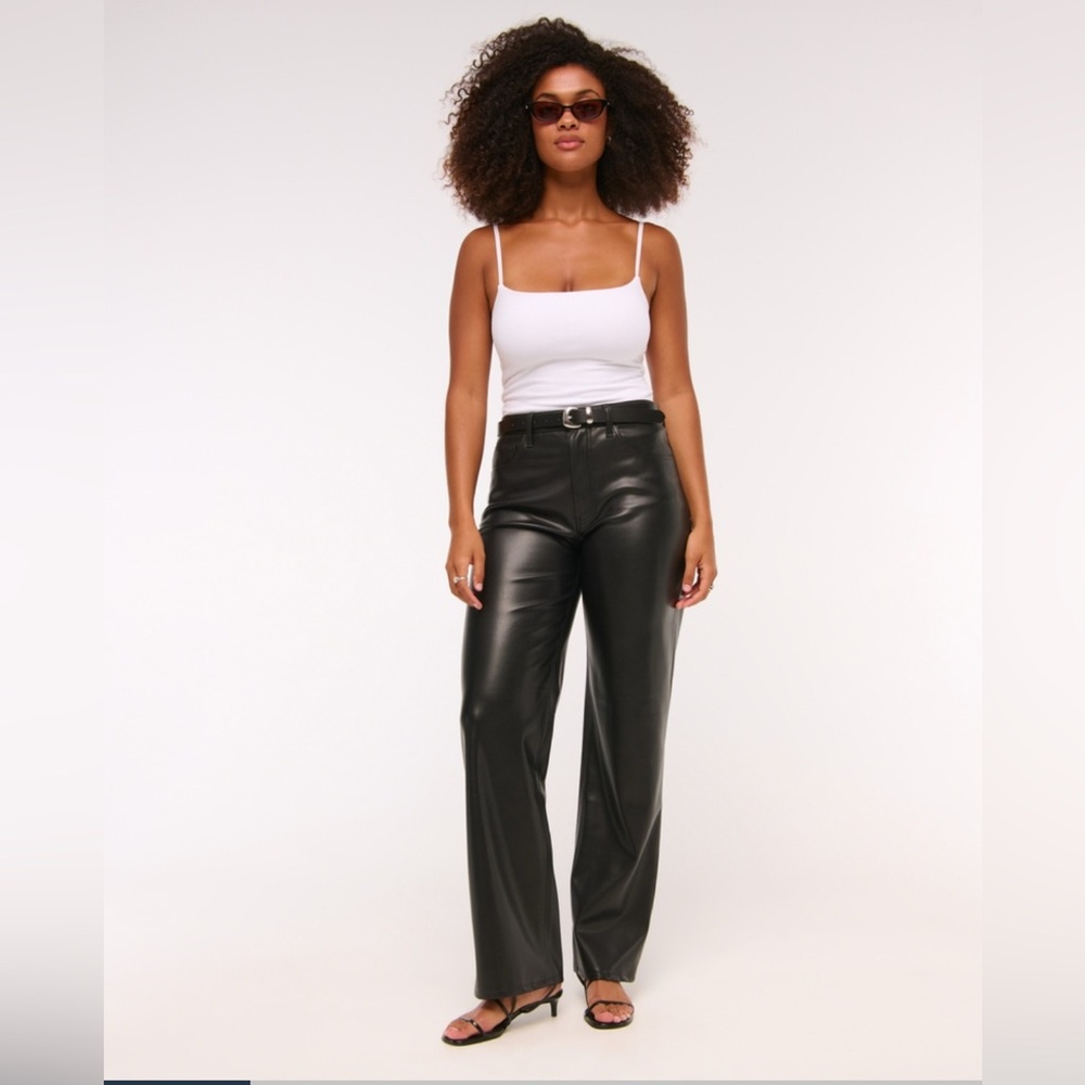 Abercrombie & Fitch 90s straight ultra high rise Beige vegan Leather curve love